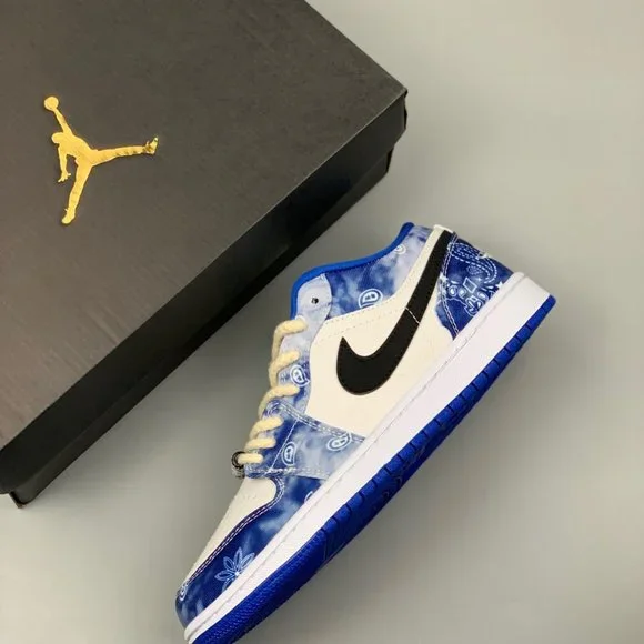 Air Jordan 1 blue and white porcelain black hook size: 10 - Picture 9 of 9